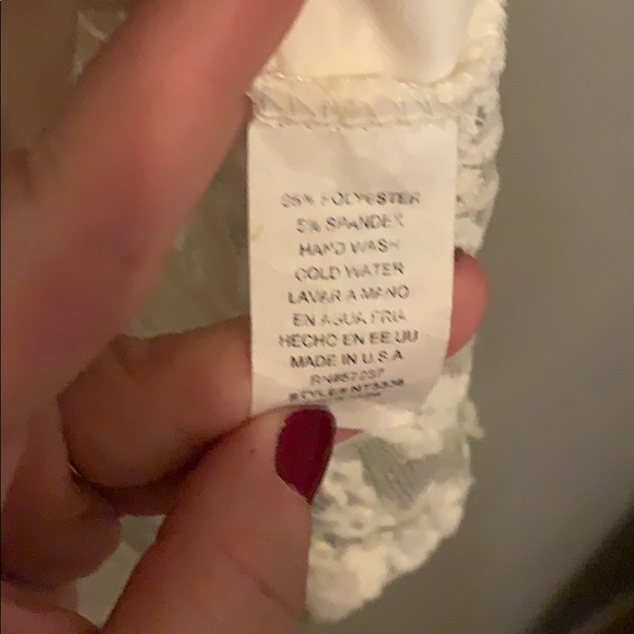 Ivory lace bow shirt - Picture 5 of 5